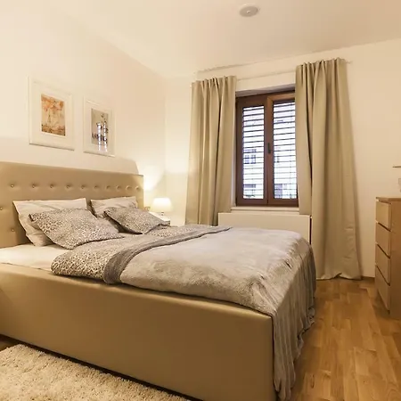 Expat House * Praha