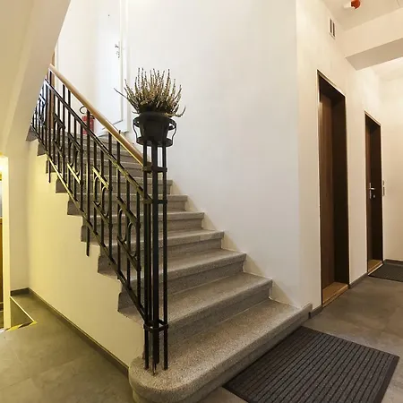 Expat House * Praha