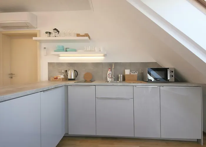 Expat House