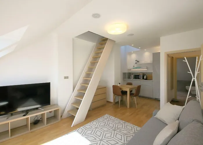 Expat House