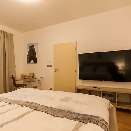 Expat House Prag
