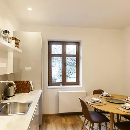 Expat House * Prag