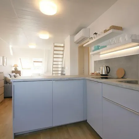 Expat House