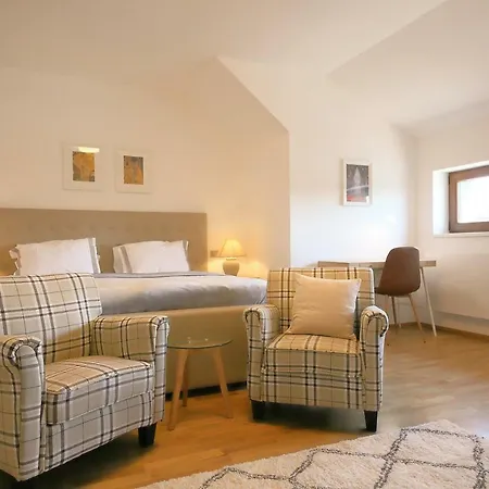 Expat House Lejlighed *