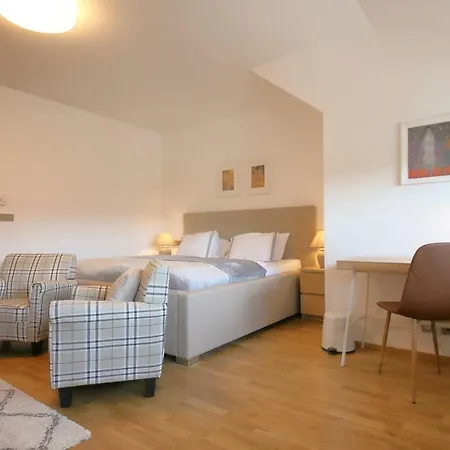 Expat House Lejlighed *