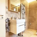 Daire Expat House Prag
