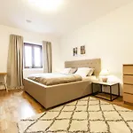 Daire Expat House