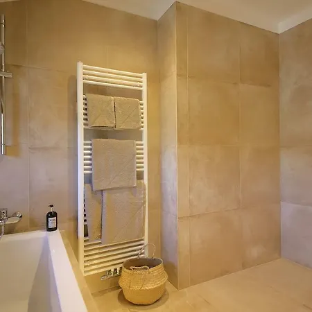 Expat House * פראג