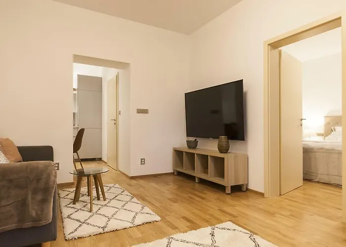 Expat House