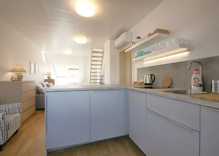 Expat House