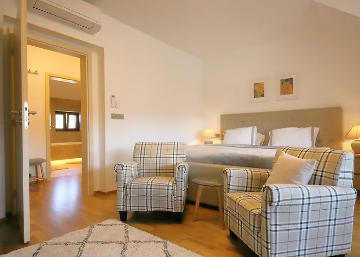Expat House