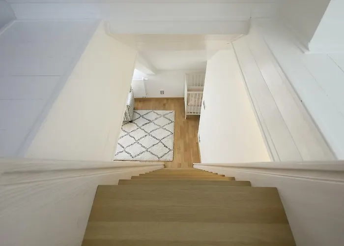 Expat House