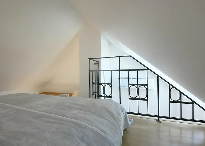 Expat House * Prag