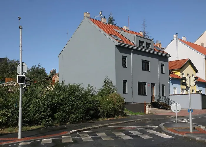 Expat House * 프라하