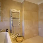 Expat House * פראג